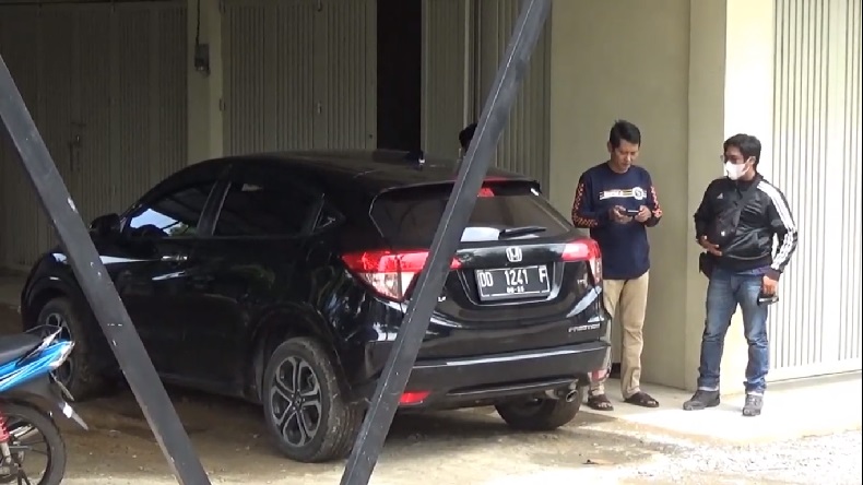 Pecahkan Kaca, Maling Bobol Mobil Polisi di Maros