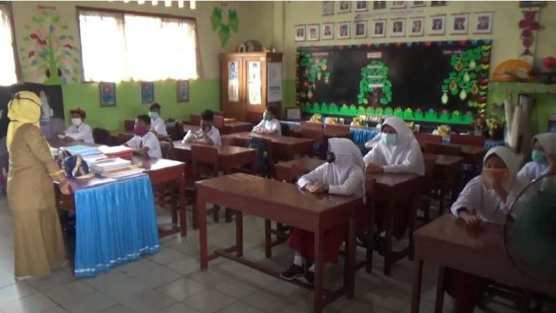 Terapkan Prokes Ketat, Sekolah Tatap Muka di Solok Lancar