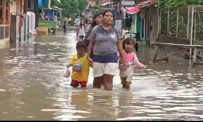 Tanggul Jebol, Tiga Desa di Indramayu Diterjang Banjir