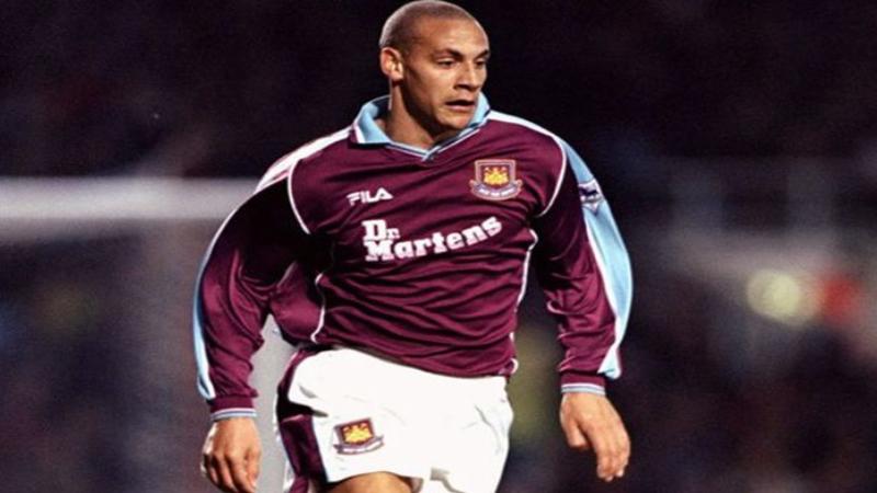 Kisah Rio Ferdinand Main Lawan Arsenal dalam Kondisi Mabuk Berat