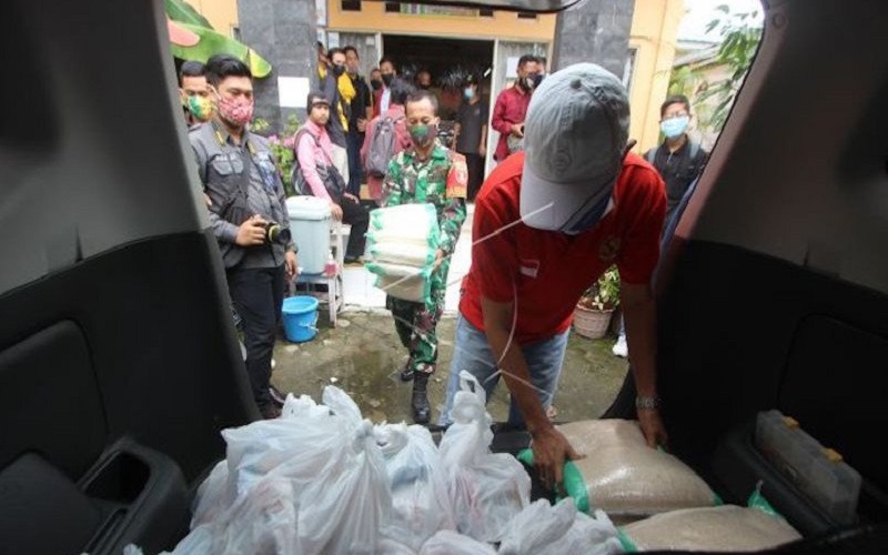 Tanggapi Blusukan Risma, Demokrat: Terpenting Bansos Sampai Tanpa Disunat