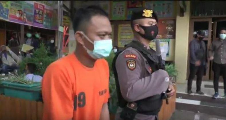 Karyawan Toko Onderdil Ditusuk Belati Mantan Pacar, Ini Latar Belakangnya  