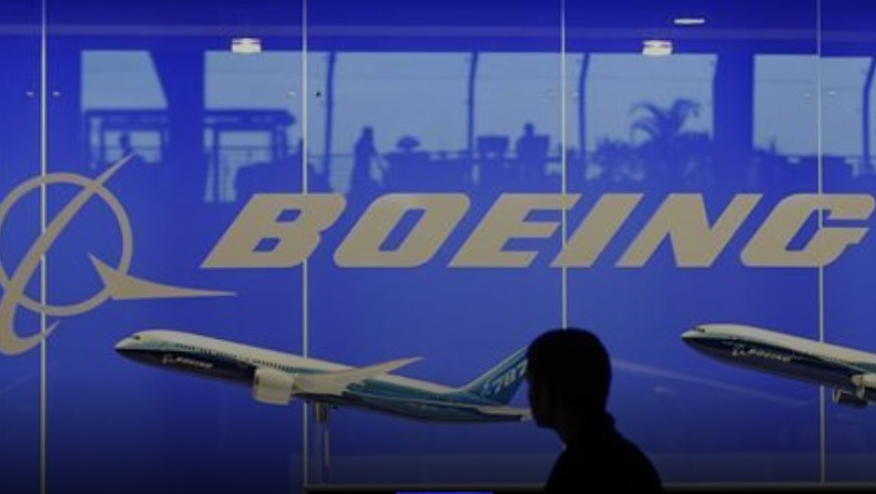 Lagi! Pesawat Boeing 777 Mendarat Darurat di Moskow setelah Sensor Mesin Rusak