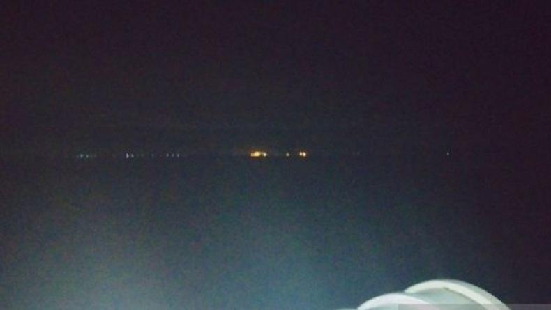 Cari Korban Pesawat Sriwijaya Air, KRI Teluk Gilimanuk-531 Tiba di Pulau Lancang