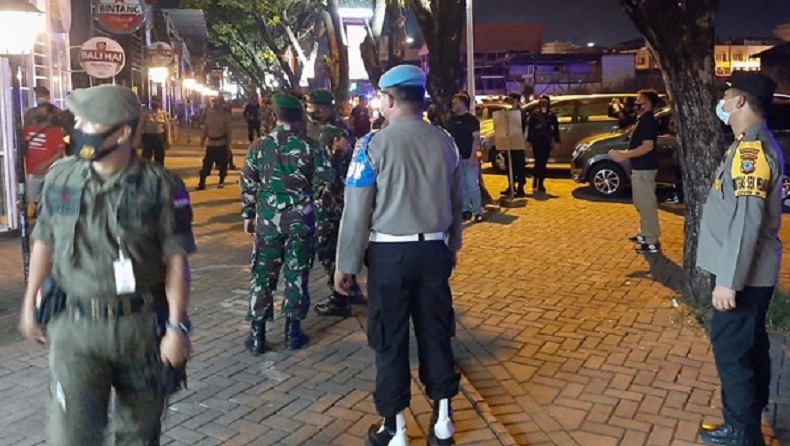 Operasi Yustisi, Aparat Tegur Warga Manado yang Tak Patuhi Protokol Kesehatan