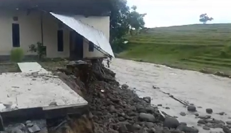 Banjir Bandang di Jembrana, Belasan Ternak Mati dan Kebun Warga Rusak