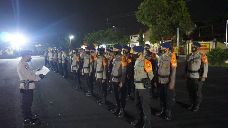 Gunung Semeru Meletus, Polda Jatim Kirim 300 Personel Brimob ke Lumajang 