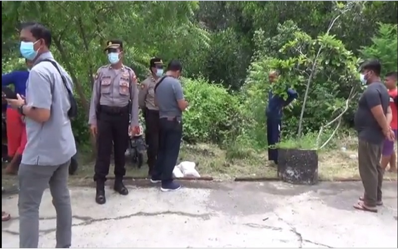 Nelayan Pantai Pemelisan Denpasar Temukan Mayat Bayi Laki-laki Tersangkut di Tangga