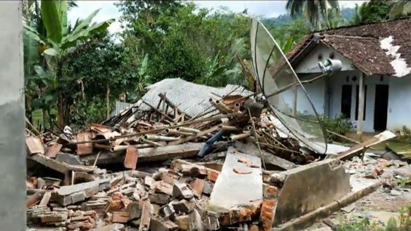 2 Rumah Roboh Akibat Tanah Bergerak di Purworejo, 14 KK Mengungsi