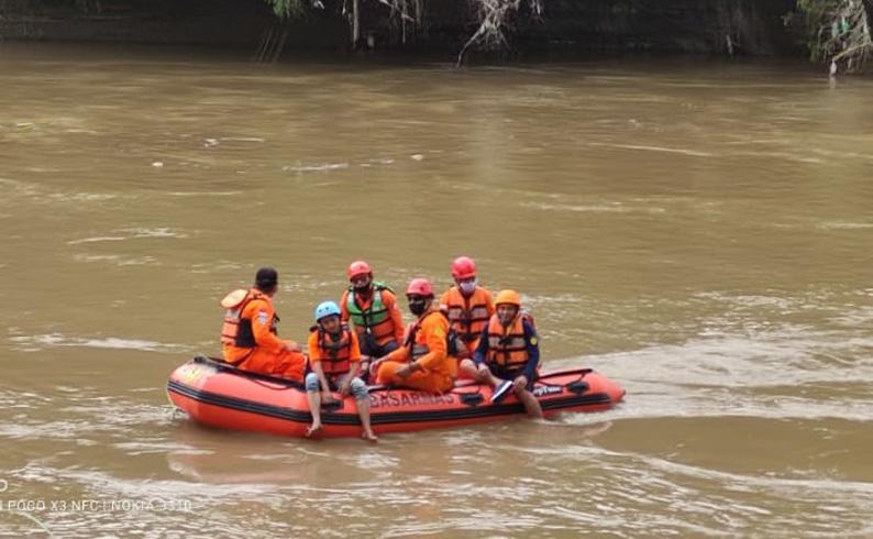 Berontak Tolak Diobati, Warga Sragen Lari Ceburkan Diri ke Sungai Bengawan Solo