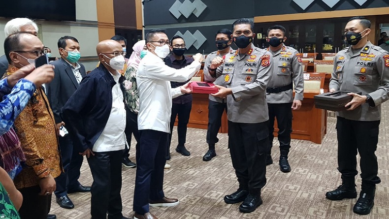 Wakili Calon Kapolri Listyo Sigit, Kapolda Aceh Pimpin Rombongan Antar Makalah ke DPR