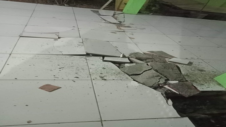 Gempa Sulut M7,1, Lantai RSUD Talaud Retak