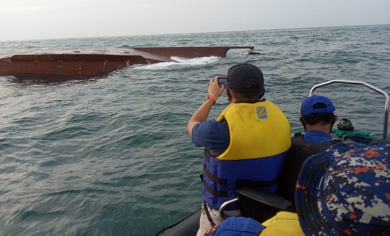 Bangkai Tug Boat Mitra Jaya XIX Ditemukan, 5 ABK Diduga Terjebak di Dalam 