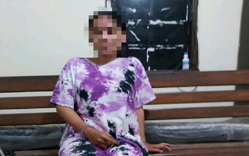 Pakai Baju Daster, Ibu Muda di Mimika Ditangkap Polisi saat Hendak Transaksi Sabu