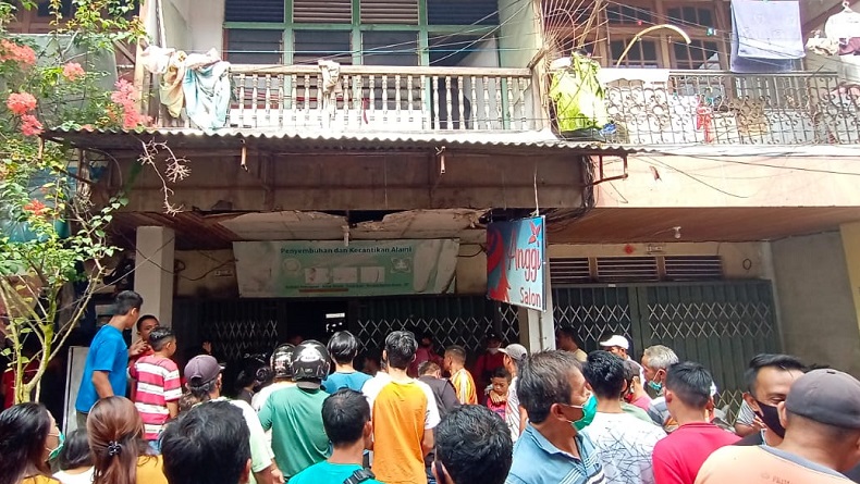 Heboh, Mayat Perempuan Ditemukan Tergantung di Salon Kecantikan di Melawi