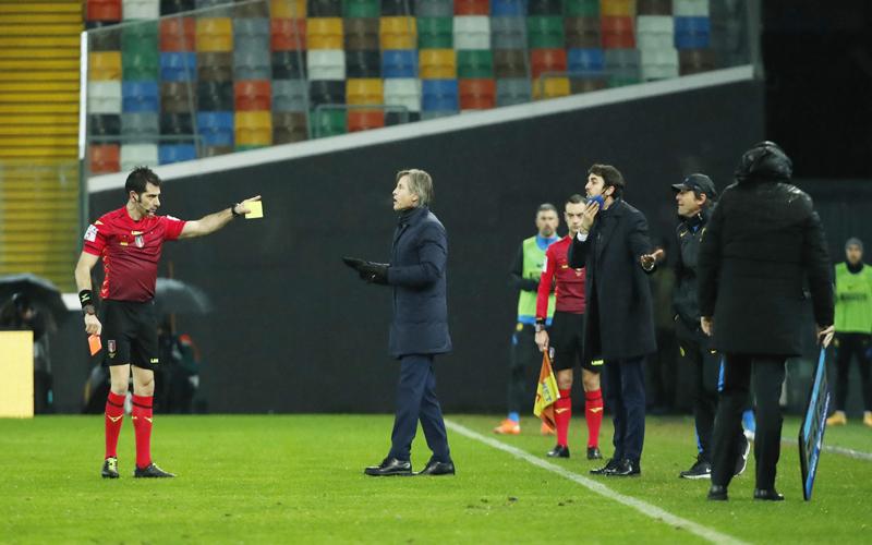 Detik-Detik Antonio Conte Ribut dengan Wasit dan Berujung Kartu Merah