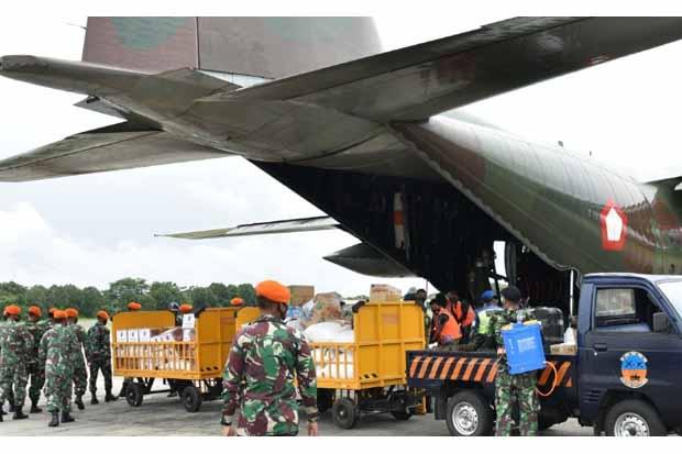 Gunakan Hercules C130, TNI AU Salurkan Bantuan Bencana Banjir ke Kalimantan Selatan 