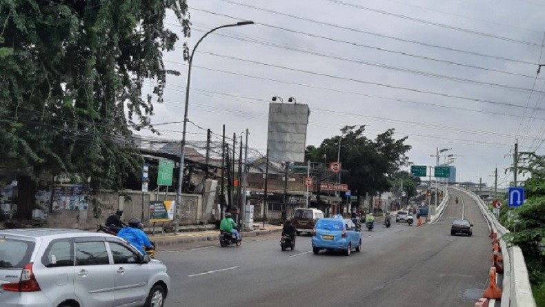 DKI Uji Efektivitas Flyover Tanjung Barat dan Lenteng Agung Urai Kemacetan di Hari Kerja