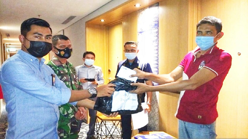 28 Nelayan yang sempat Ditahan Otoritas India Terima Pakaian dan Uang dari Pemprov Aceh