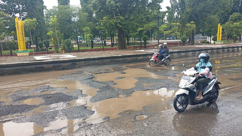  Pemprov Jateng Siapkan Rp1 Miliar Perbaiki Jalan Rusak Akibat Tergenang Banjir