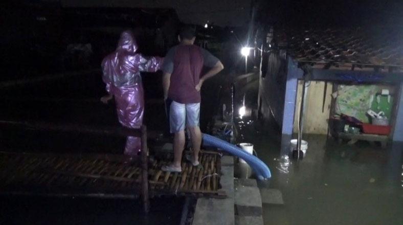 Banjir Rendam Ribuan Rumah di Pekalongan, Warga Keluhkan Lambannya Penanganan