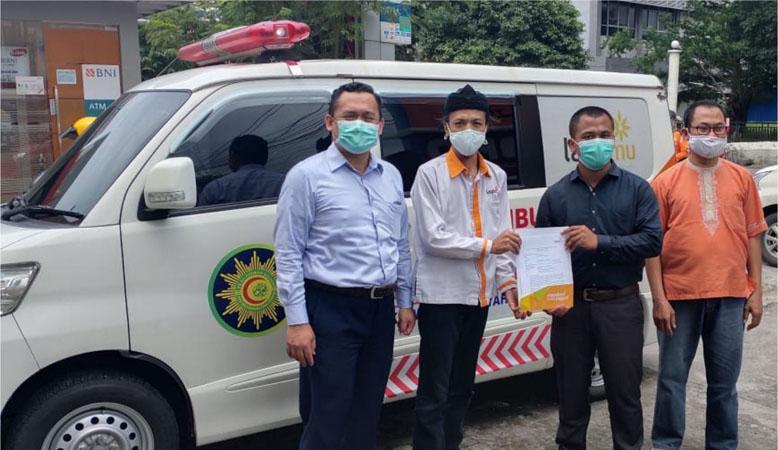 Lazismu Jateng Serahkan Mobil Operasional ke RS PKU Muhammadiyah Demak