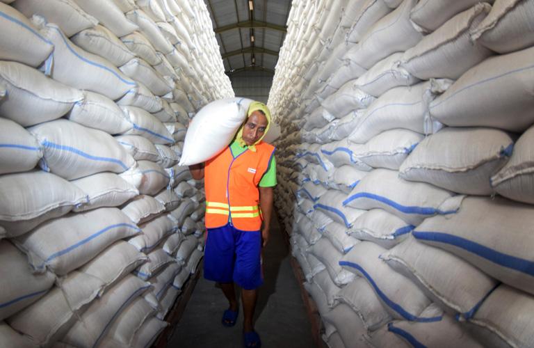 Jamin Stok Beras Aman hingga Lebaran, Bulog Jateng Targetkan Pengadaan 204.000 Ton