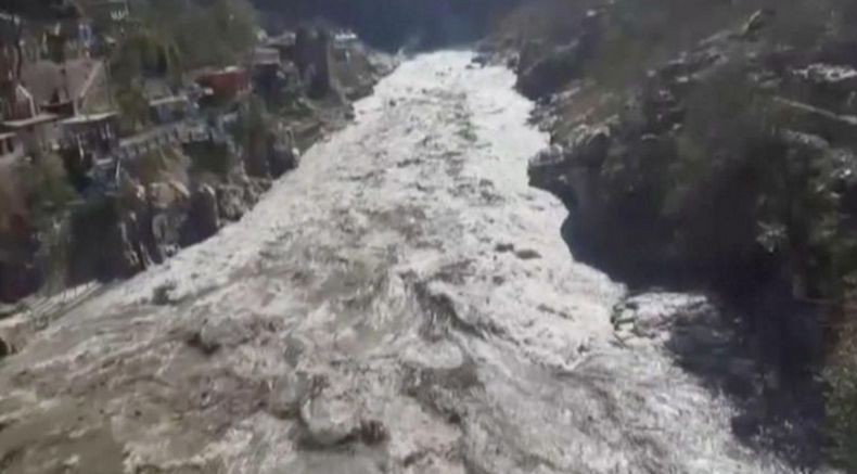 Banjir India akibat Gunung Es Himalaya Pecah, 9 Orang Tewas dan 140 Lainny Hilang