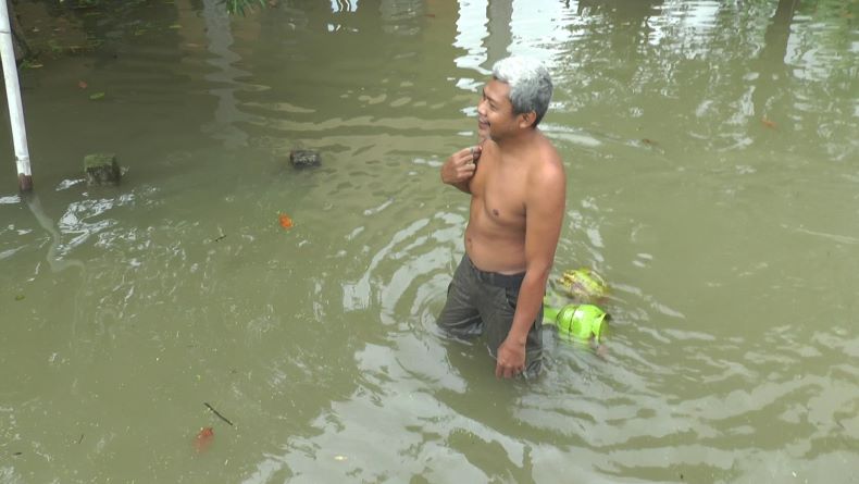 Curah Hujan Tinggi di Hulu Sungai, Banjir di Desa Sayung Demak Meluas 
