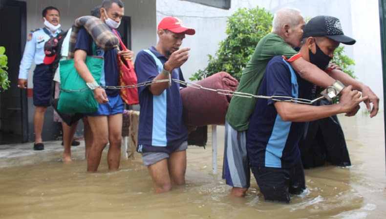Lapas Pekalongan Kebanjiran, 150 Napi Dievakuasi ke 2 Rutan 