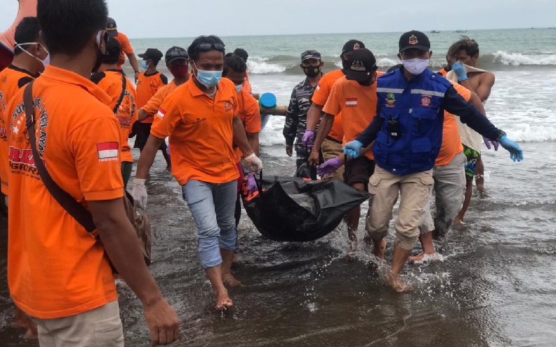 Warga Jambi Ditemukan Tewas Terapung di Pantai Timur Pangandaran