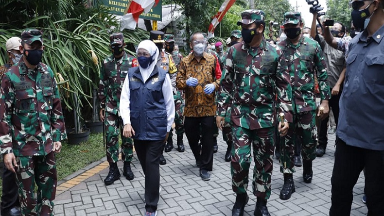 Panglima TNI Tinjau Pelaksanaan PPKM Skala Mikro di Surabaya