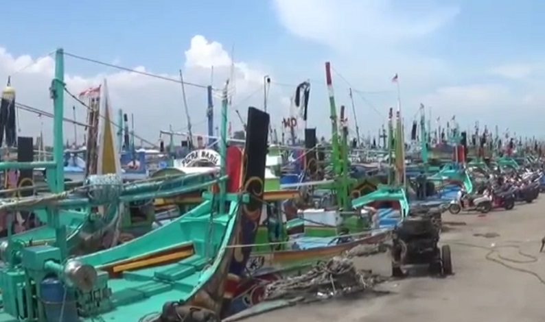 Nelayan Lamongan Takut Melaut, Kapal Tak Bisa Kembali karena Gelombang Tinggi 
