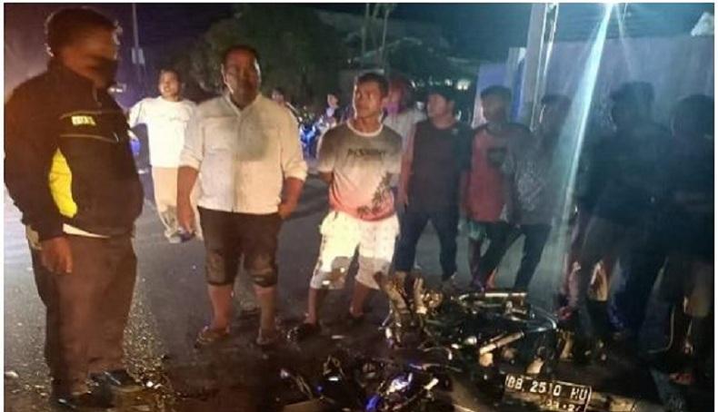 Tabrakan 2 Motor di Padangsidimpuan, Kedua Pengendara Tewas di Lokasi Kejadian