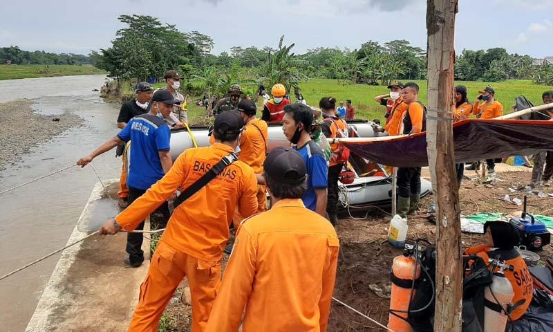 Melompat dari Ketinggian 5 Meter, Remaja Asal Weleri Hanyut di Sungai Kalikutho 