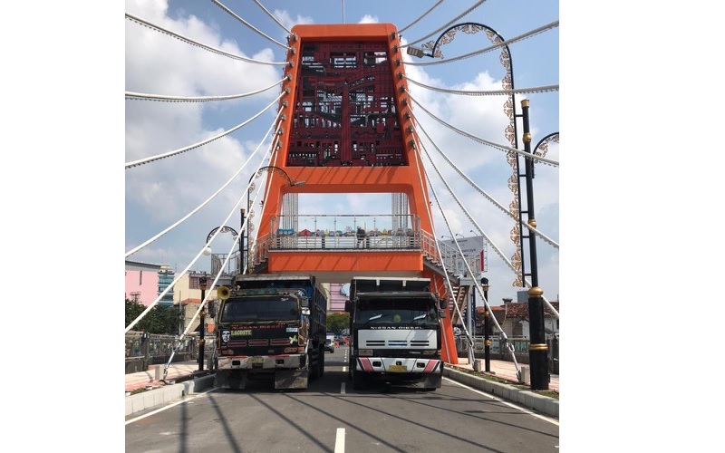 Kuat Menahan Beban 100 Ton, Jembatan Joyoboyo Siap Dibuka