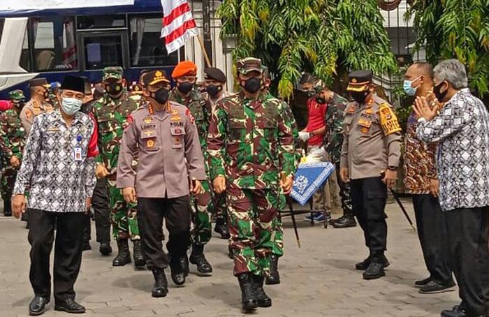 Tinjau Posko PPKM di Sleman, Panglima dan Kapolri Apresiasi Kebersamaan Tangani Covid-19 