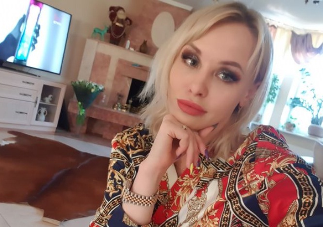 Bintang Porno Lola Taylor Janji 'Servis' Petarung MMA Ini, Jika...