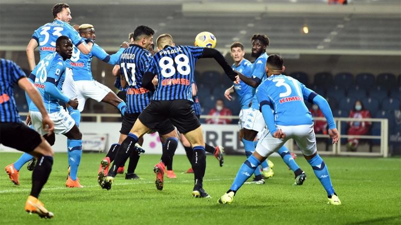 Usai Dilibas Atalanta, Napoli Takut Bertemu Wartawan