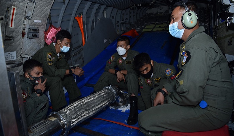 Cegah Hujan di Jabodetabek, TNI AU Tebar 6,4 Ton Garam