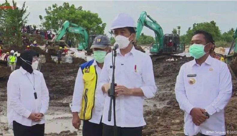 Jokowi Targetkan Perbaikan Tanggul Citarum Selesai 2 Hari