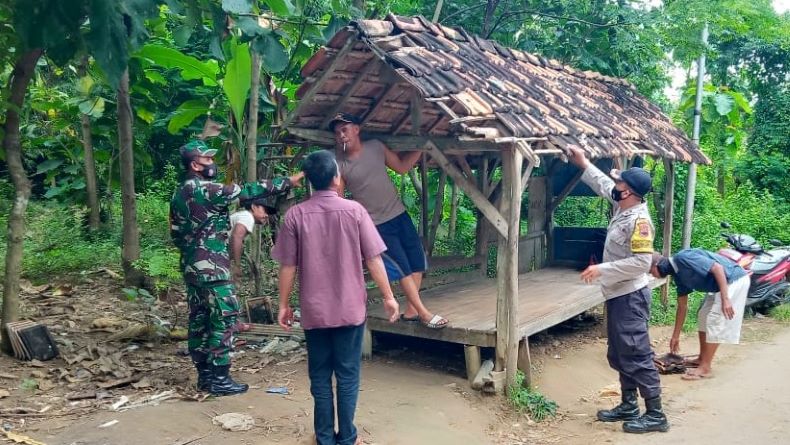 Belum Ada Regulasi, Portal Menuju Waduk Panohan Rembang Dibongkar 