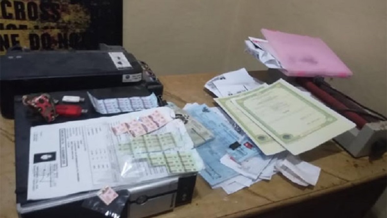 Ditangkap Polisi, Ibu Rumah Tangga di Makassar Jadi Spesialis Pemalsuan Dokumen