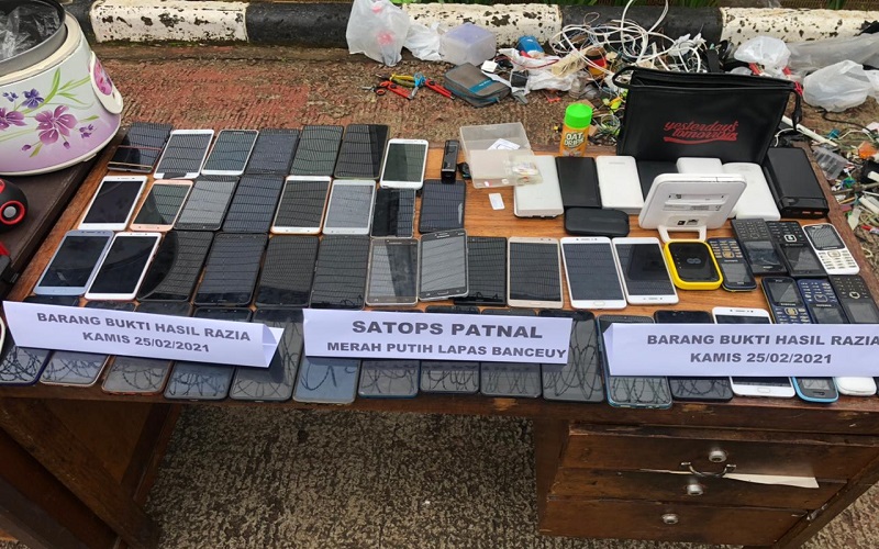 Tak Ada Habisnya, Lapas Banceuy Kembali Dirazia, 51 Ponsel Napi Disita