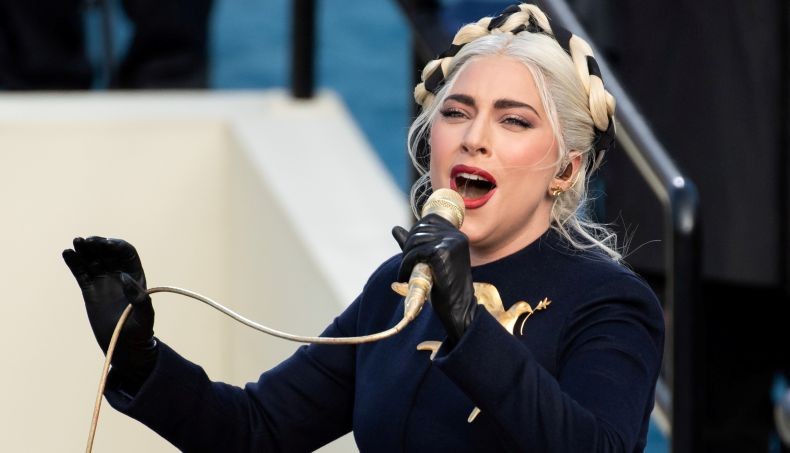 Lady Gaga Tawarkan Hadiah Rp7 Miliar bagi Penemu 2 Anjingnya yang Dicuri