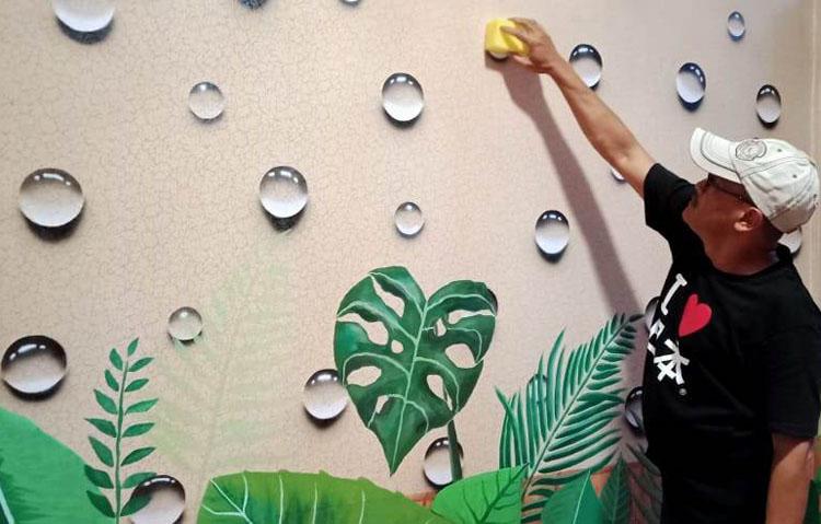 Usaha Advertising Berantakan karena Covid-19, Solikhun Sukses Jadi Pelukis Mural