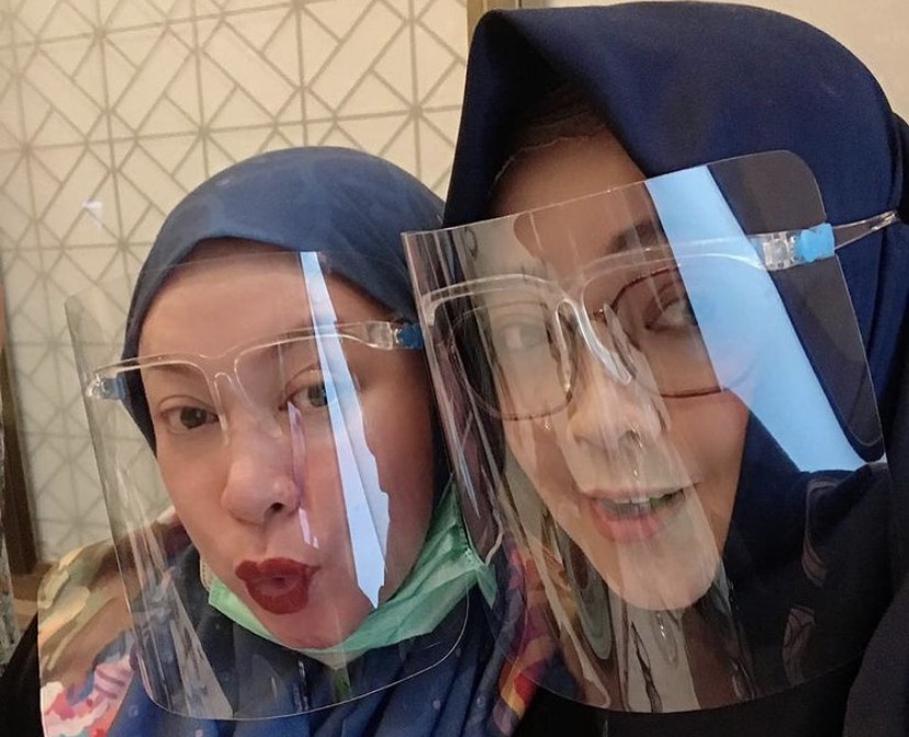 Rina Gunawan Meninggal, Melly Goeslaw: Terima Kasih Paling Rajin Ngingetin Aku Ibadah