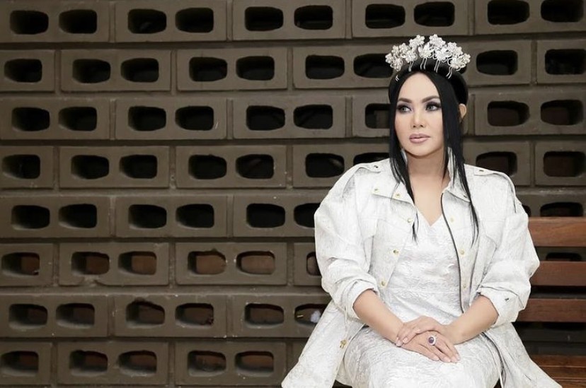 Berduka, Dewi Gita Tak Sanggup Unggah Foto Kebersamaan dengan Rina Gunawan 