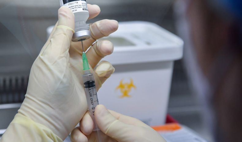 Perpaduan Vaksin AstraZeneca dan Pfizer Manjur 88 Persen Lawan Covid