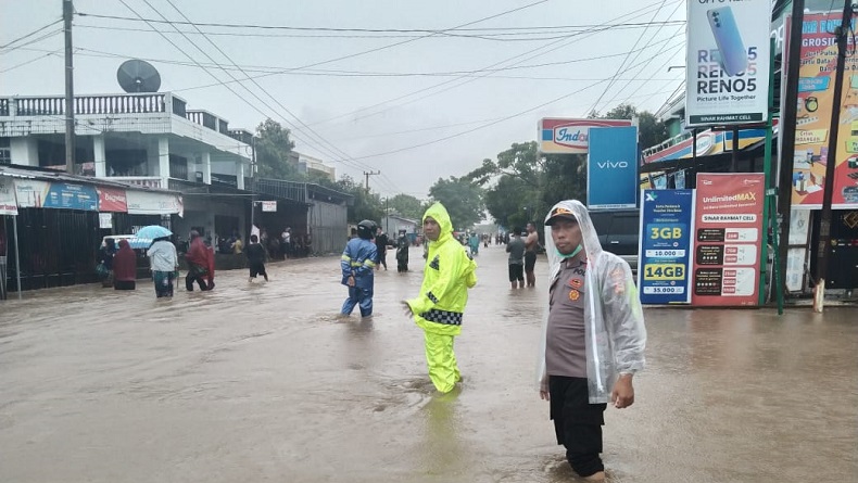 Hujan Lebat, Banjir Rendam Sejumlah Titik Jalan di Jeneponto